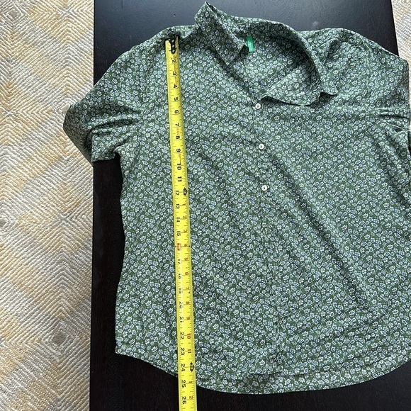 United colors of Benetton floral tiny print button down top SZ S - Picture 5 of 8